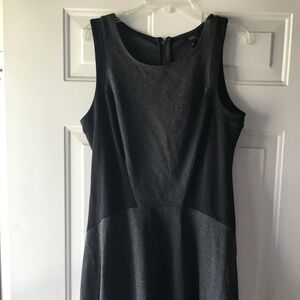 MOSSIMO BLACK AND GREY SLEEVELESS TOP SIZE L